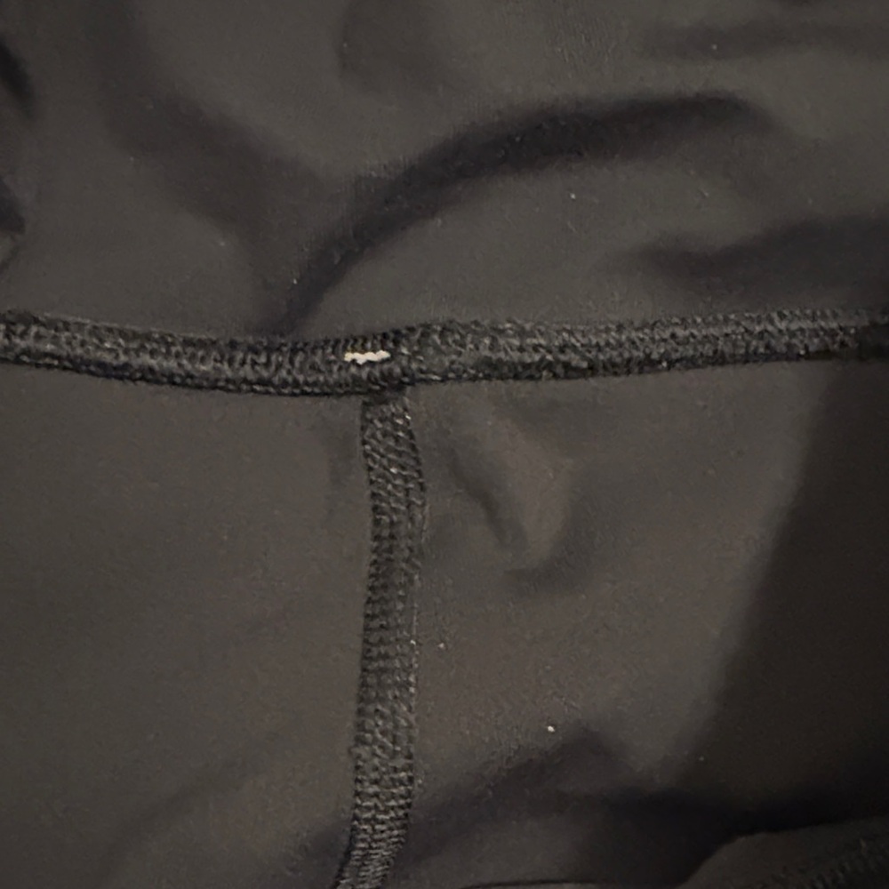 Lululemon Mesh Capri Leggings Size 10 - Picture 9 of 11